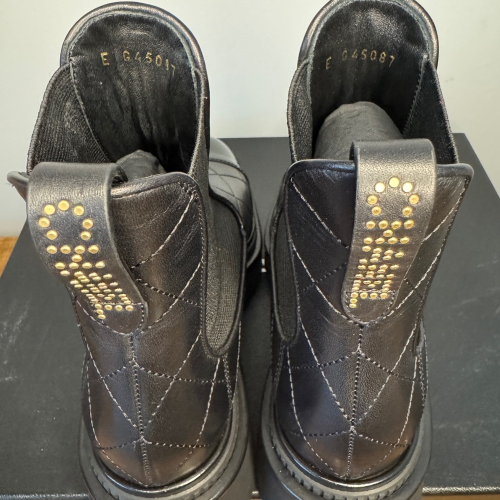 Authentic CHANEL Black Chelsea Ankle Boots with Calfskin Leather - Picture 8 of 10
